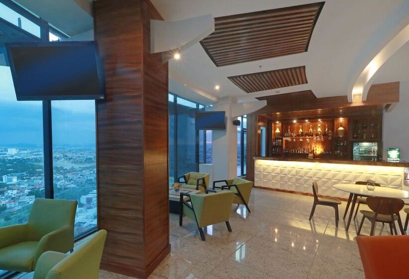 Отель Holiday Inn Queretaro Zona Diamante, An Ihg