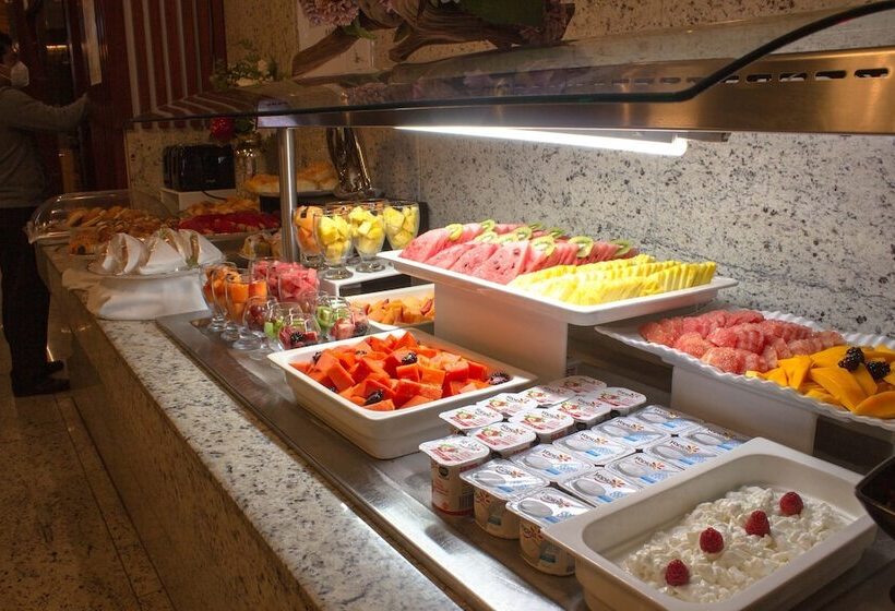 Отель Holiday Inn Queretaro Zona Diamante, An Ihg