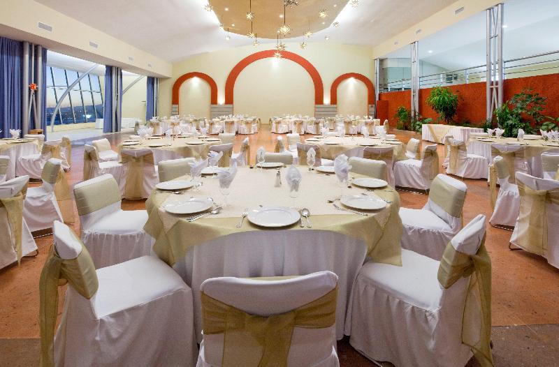 Отель Holiday Inn Queretaro Zona Diamante, An Ihg