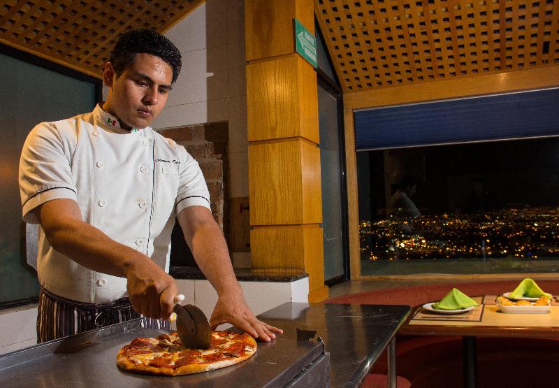 Отель Holiday Inn Queretaro Zona Diamante, An Ihg