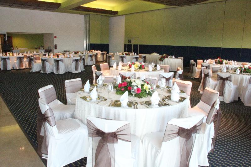 Отель Holiday Inn Queretaro Zona Diamante, An Ihg