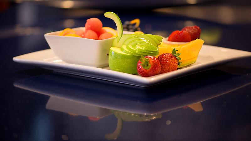 Отель Holiday Inn & Suites Mississauga West   Meadowvale, An Ihg