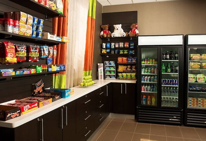 Отель Holiday Inn & Suites Mississauga West   Meadowvale, An Ihg