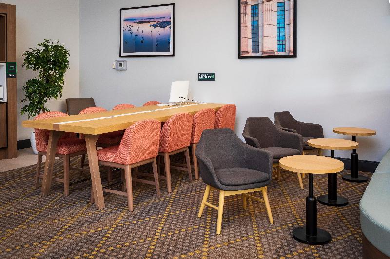 فندق Holiday Inn Victoria   Elk Lake, An Ihg