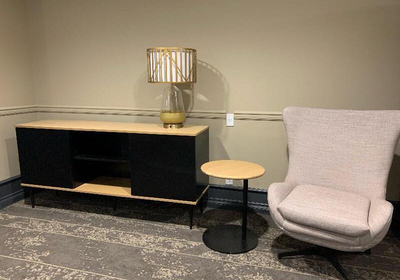 فندق Holiday Inn Victoria   Elk Lake, An Ihg