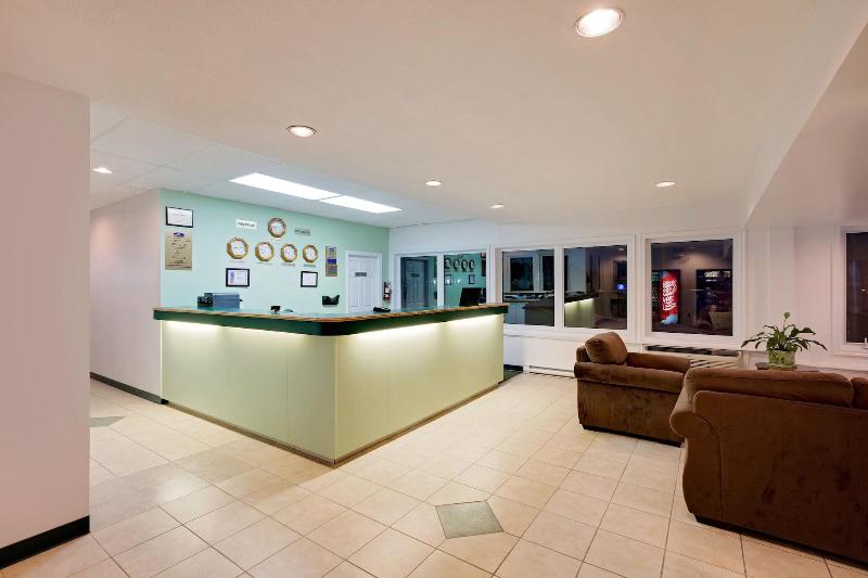 فندق Howard Johnson By Wyndham Woodstock Nb