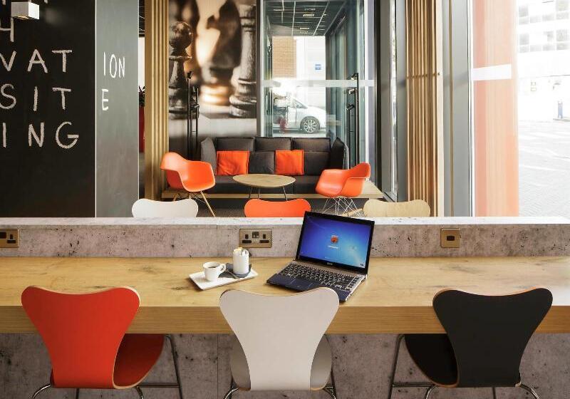 Отель Ibis London Excel Docklands