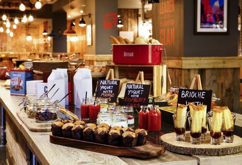 Отель Ibis Styles Manchester Portland