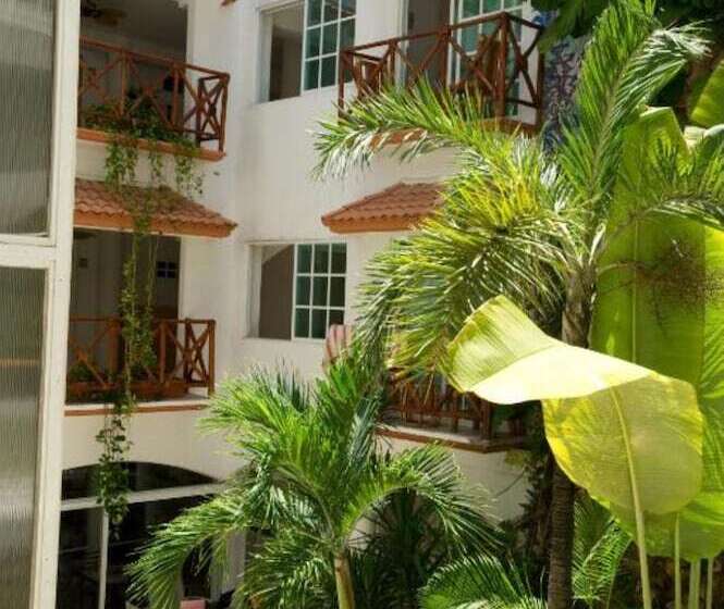 Отель Illusion Boutique Near Beach