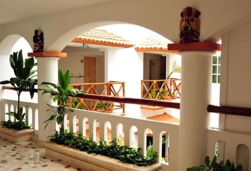 Отель Illusion Boutique Near Beach