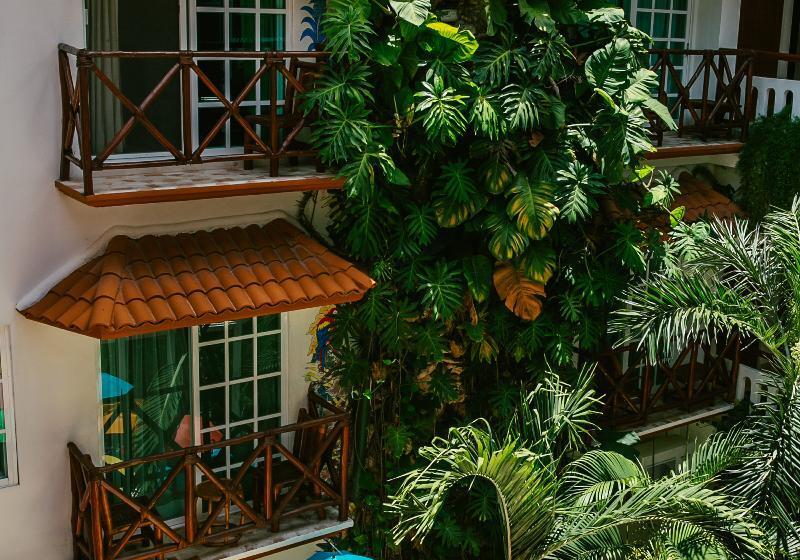 Отель Illusion Boutique Near Beach