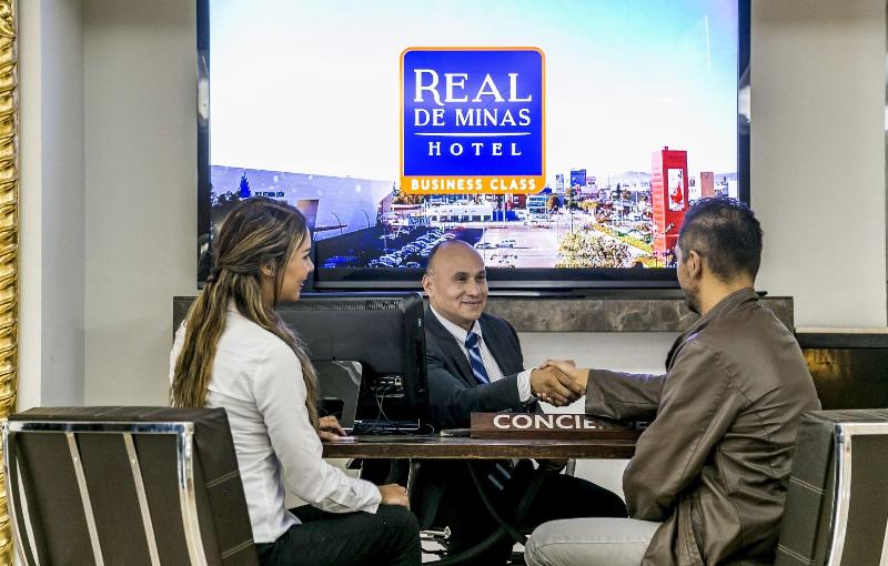 Отель Imperio De Angeles Executive Leon By Real De Minas Business Class