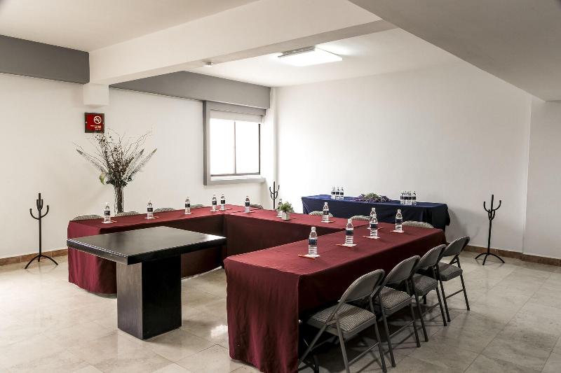 هتل Imperio De Angeles Executive Leon By Real De Minas Business Class