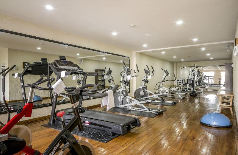 Отель Imperio De Angeles Executive Leon By Real De Minas Business Class