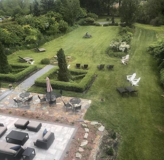 فندق Kingsbrae Arms Inn