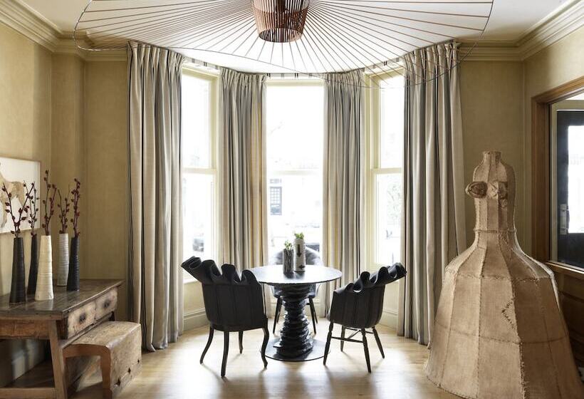 Knightsbridge Hotel, Firmdale Hotels