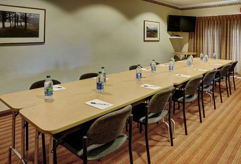 فندق Lakeview Inns & Suites  Brandon