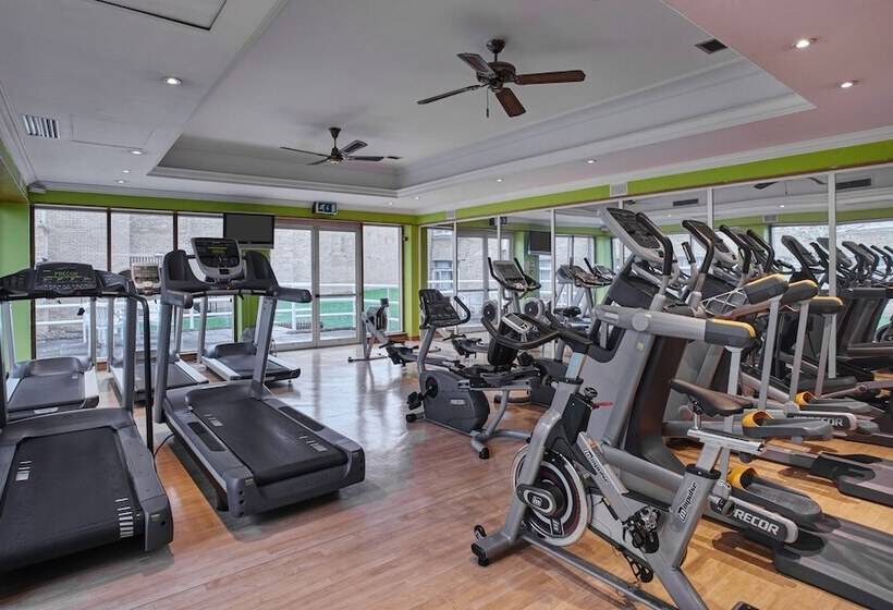 בית מלון כפרי Leonardo Cheltenham