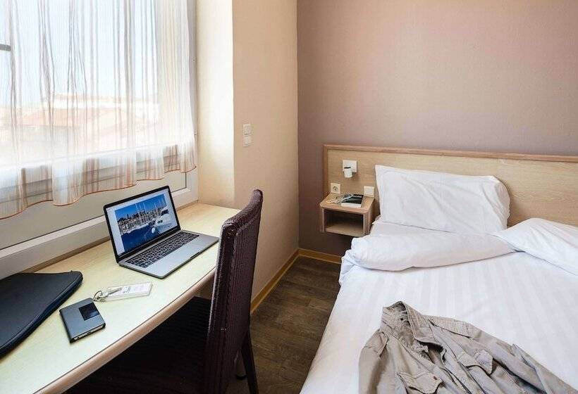 בית מלון כפרי L'esterel