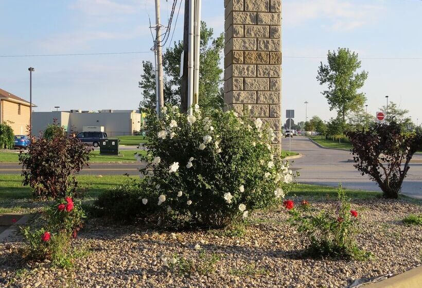 בית מלון כפרי Lexington Inn & Suites Windsor