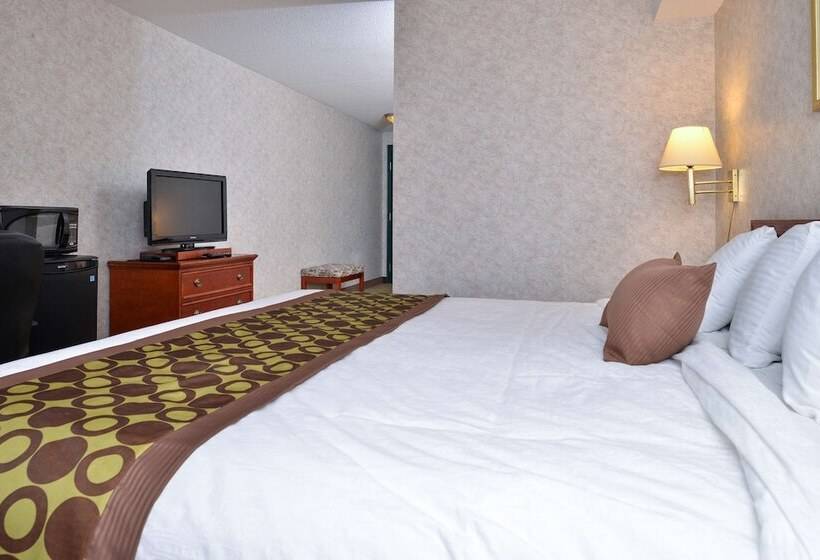 בית מלון כפרי Lexington Inn & Suites Windsor