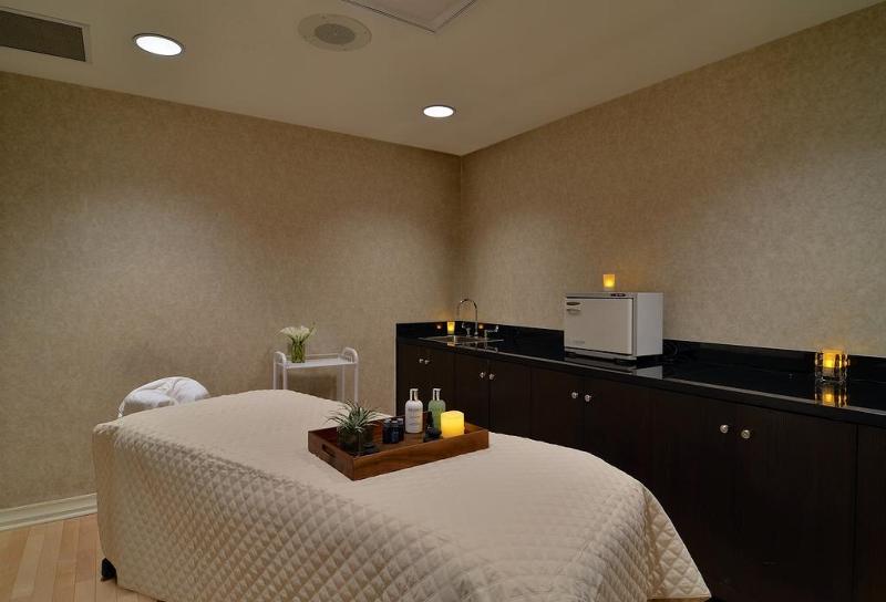 هتل Loews New Orleans