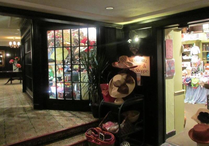 ホテル Old Mill Toronto