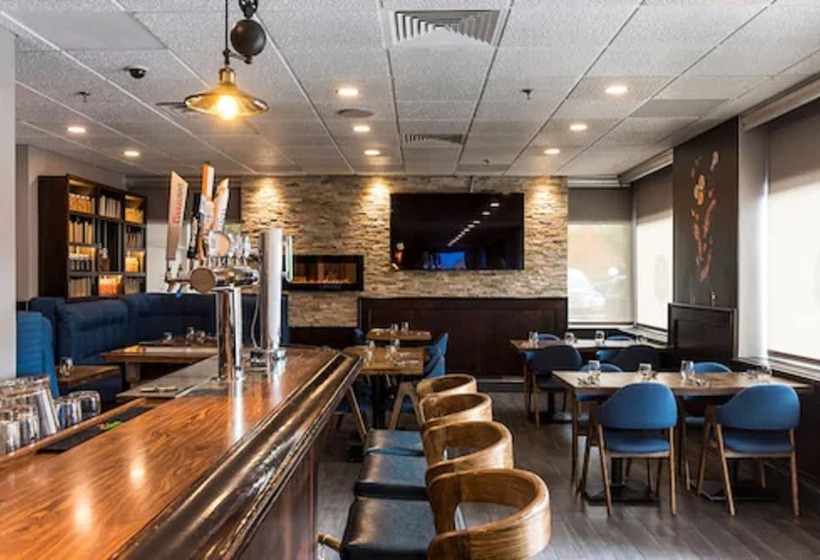 Ottawa Embassy Hotel & Suites