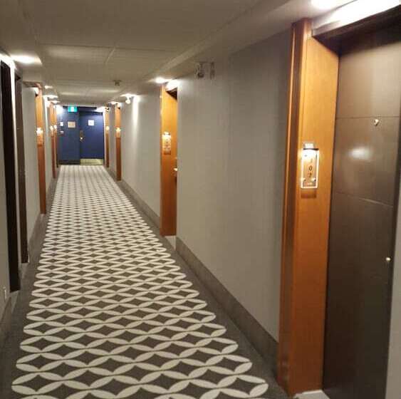 Ottawa Embassy Hotel & Suites