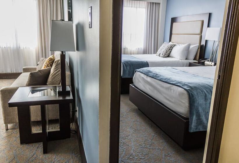 Ottawa Embassy Hotel & Suites