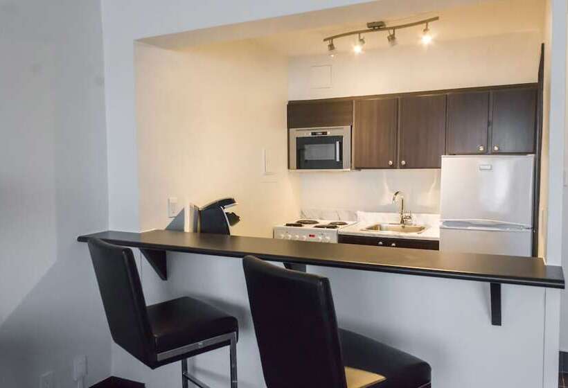 Ottawa Embassy Hotel & Suites