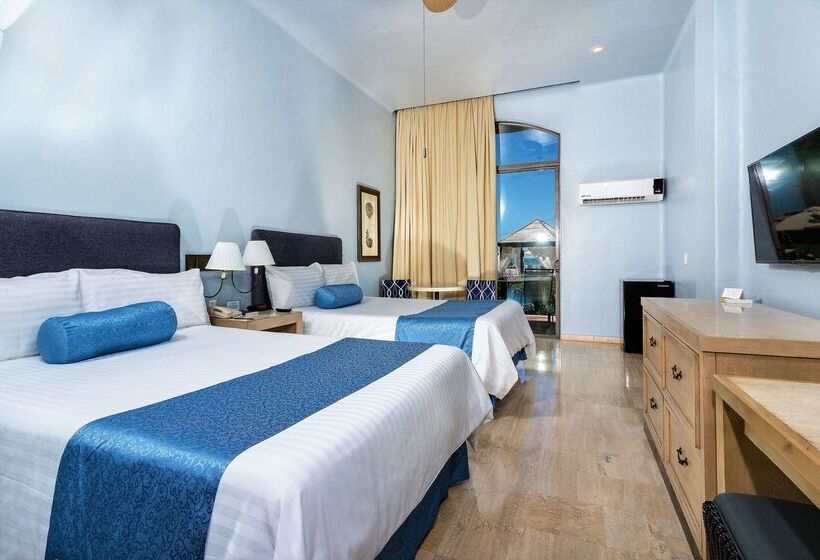 هتل Peñasco Del Sol