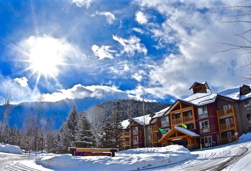 ホテル Pemberton Valley Lodge