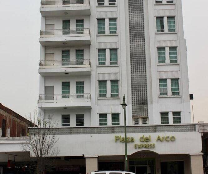 호텔 Plaza Del Arco Express