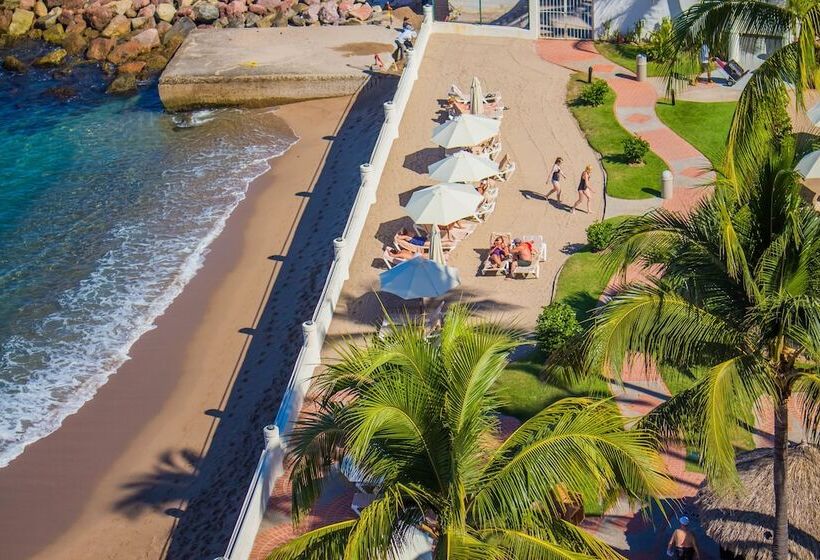 Отель Plaza Pelicanos Grand Beach Resort All Inclusive