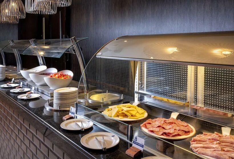 בית מלון כפרי President