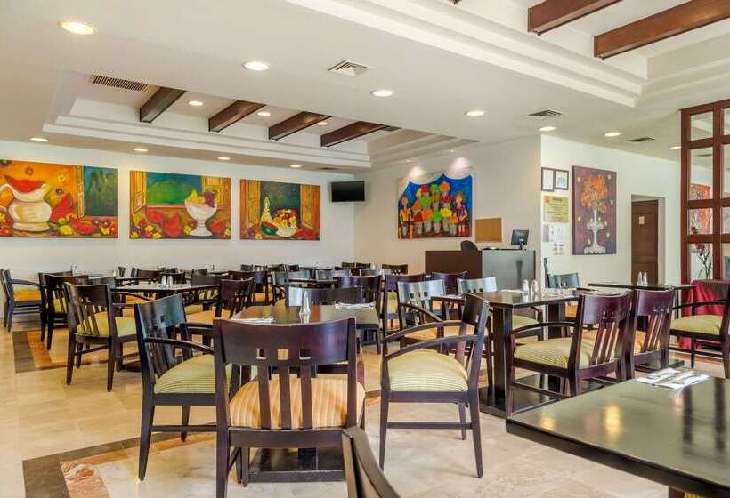 酒店 Quality Inn Monterrey La Fe