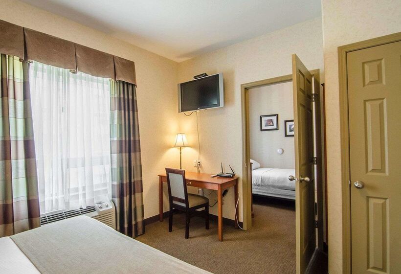 בית מלון כפרי Quality Inn & Suites