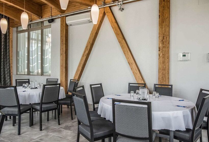 فندق Quality Suites