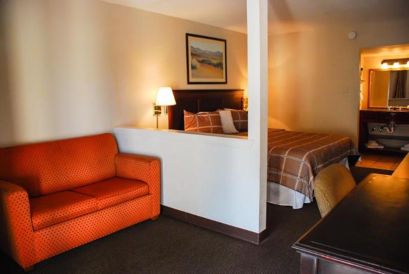 فندق R Nite Star Inn And Suites Home Of The Cowboys & Rangers