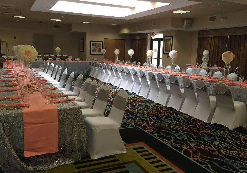 Radisson Hotel Dallas North Addison