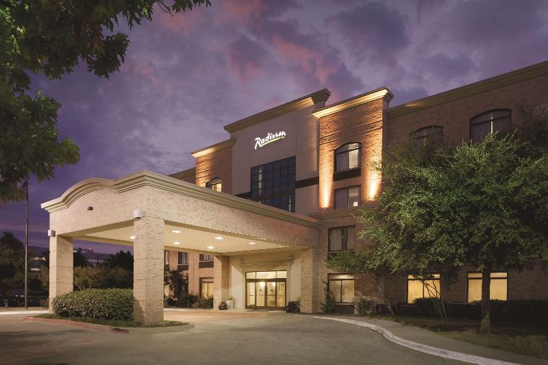 Radisson Hotel Dallas North Addison