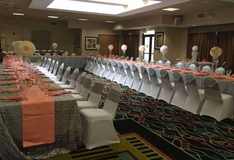 Radisson Hotel Dallas North Addison