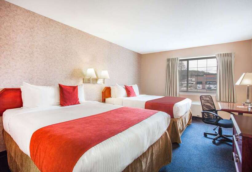 فندق Ramada Limited 100 Mile House