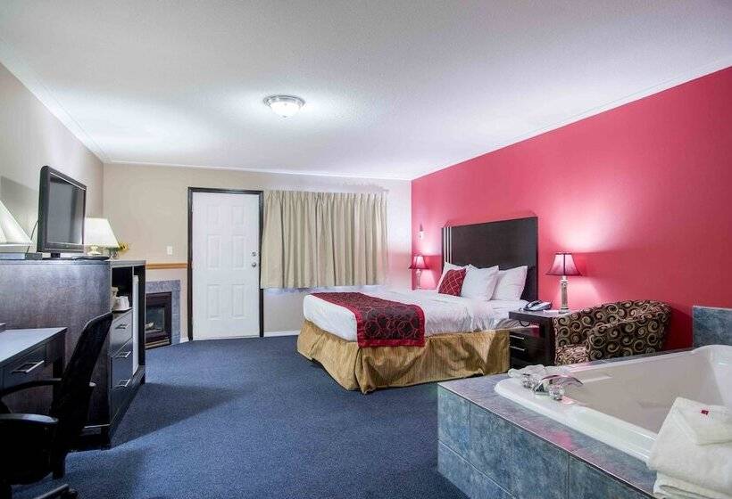 فندق Ramada Limited 100 Mile House