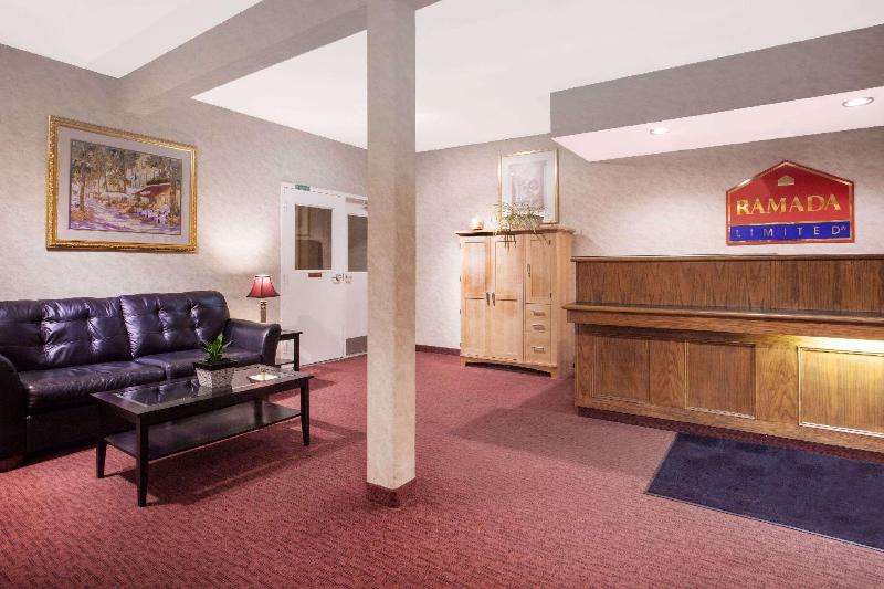 فندق Ramada Limited 100 Mile House