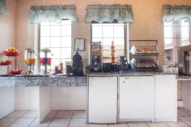 فندق Ramada Limited 100 Mile House