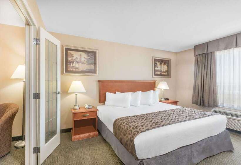 בית מלון כפרי Ramada By Wyndham Clairmont/grande Prairie