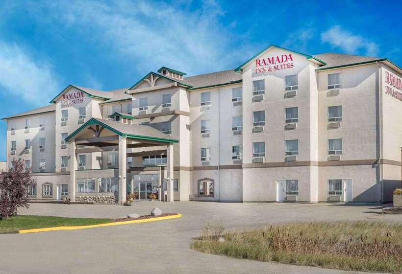 בית מלון כפרי Ramada By Wyndham Clairmont/grande Prairie