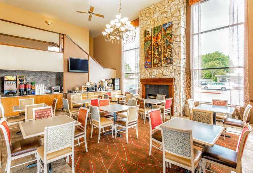 Отель Comfort Inn & Suites Salt Lake City I 80 I 15 Downtown